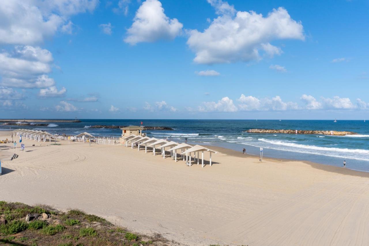 Elegant Duplex With Parking By Beachfront Apartment *