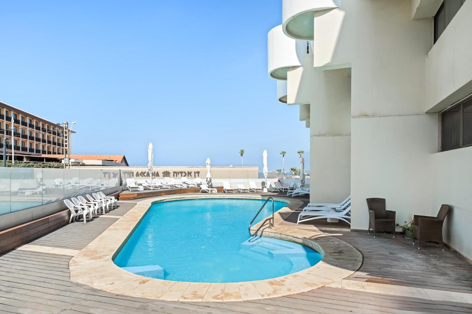 Apartment Elegant Duplex With Parking By Beachfront *